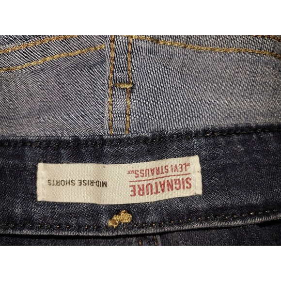 Signature Levi Strauss & Co. Womens Mid-Rise Denim Shorts SZ 22 - Picture 3 of 5